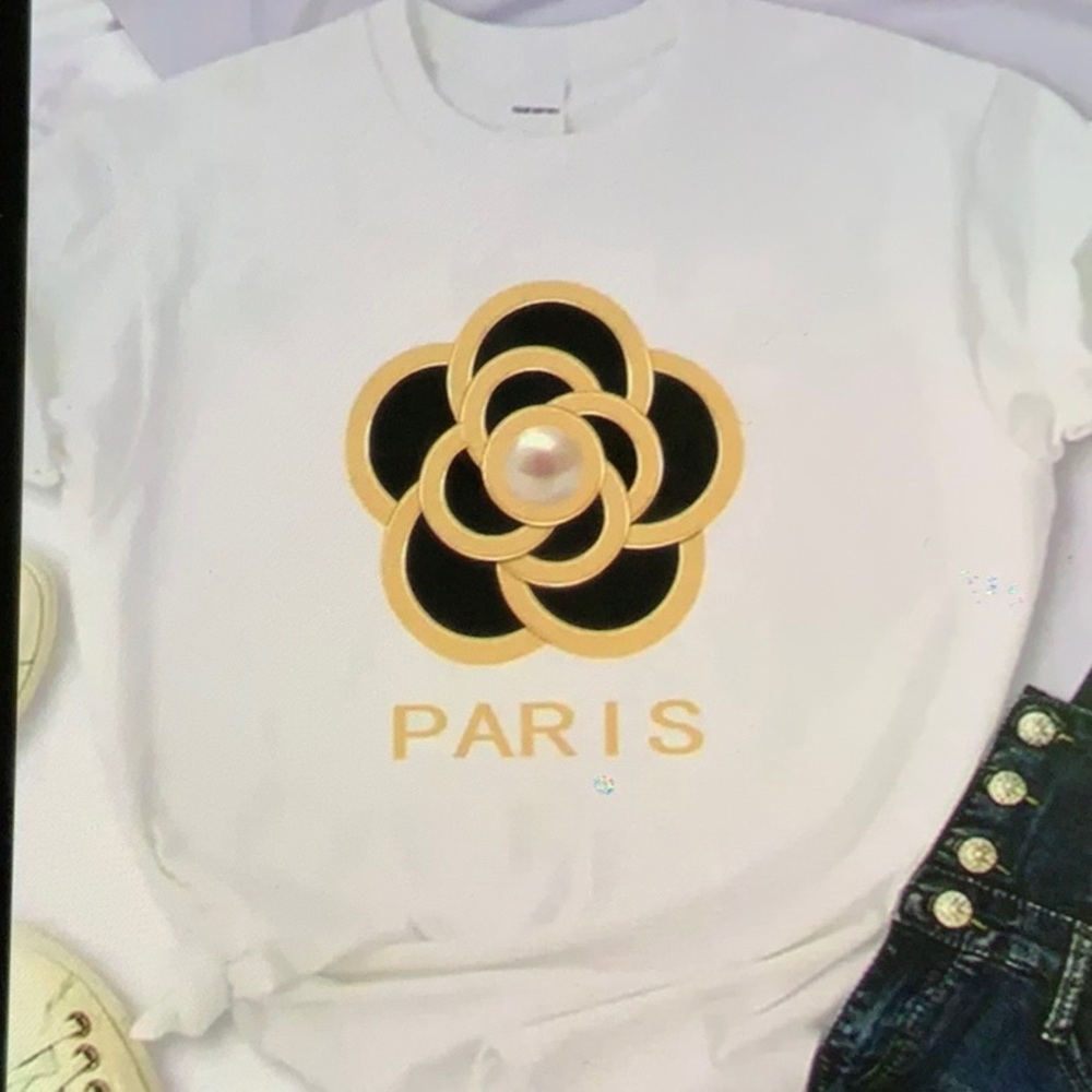 Camilla flower, Paris White T-Shirt with Gold and Black Flower
